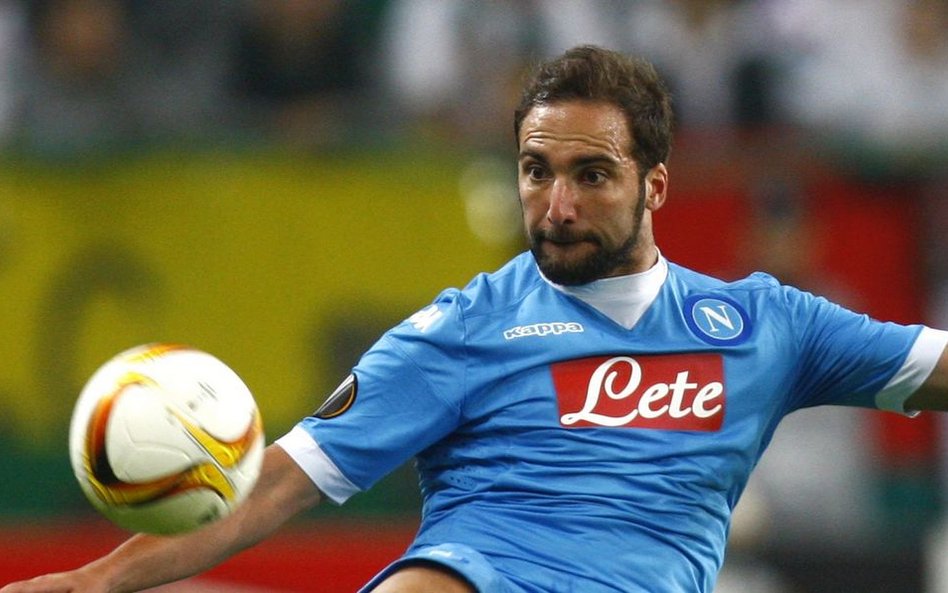 Gonzalo Higuain zagra w AC Milan