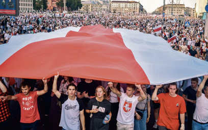 Sławomir Dębski: Wspieranie Białorusinów jest w interesie Polski