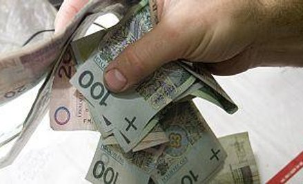 Duże firmy płacą więcej