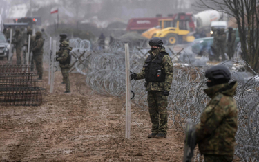 Mur na granicy z Białorusią ma być gotowy w czerwcu. Ma odciążyć pilnujące granicy służby