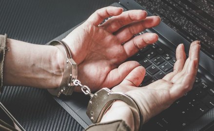 Zakazy orzekane przez sądy: w 2016 r. sądy orzekły 111 tys. środków karnych