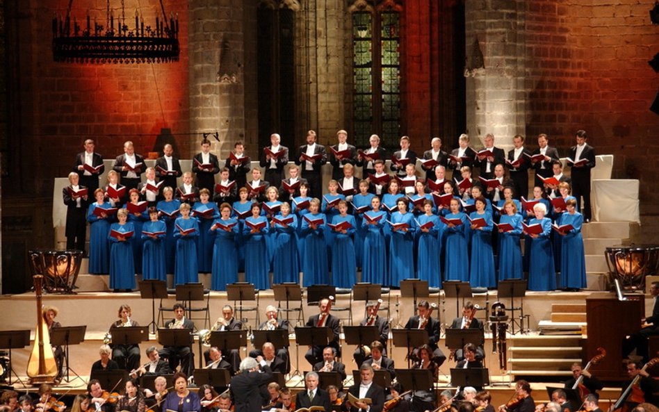 Chór „Dumka” z Kijowa w Filharmonii Narodowej. Ukraińskie chóralne śpiewanie