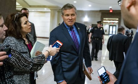 W grupie zbuntowanych republikanów jest m.in. były kongresman Charlie Dent (na zdjęciu).