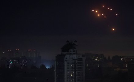 Kijów w czasie nocnego ataku dronów