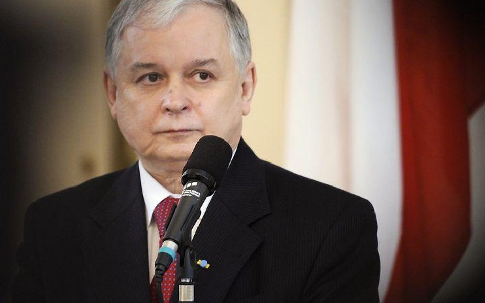 Prezydent Lech Kaczyński broni Gruzji