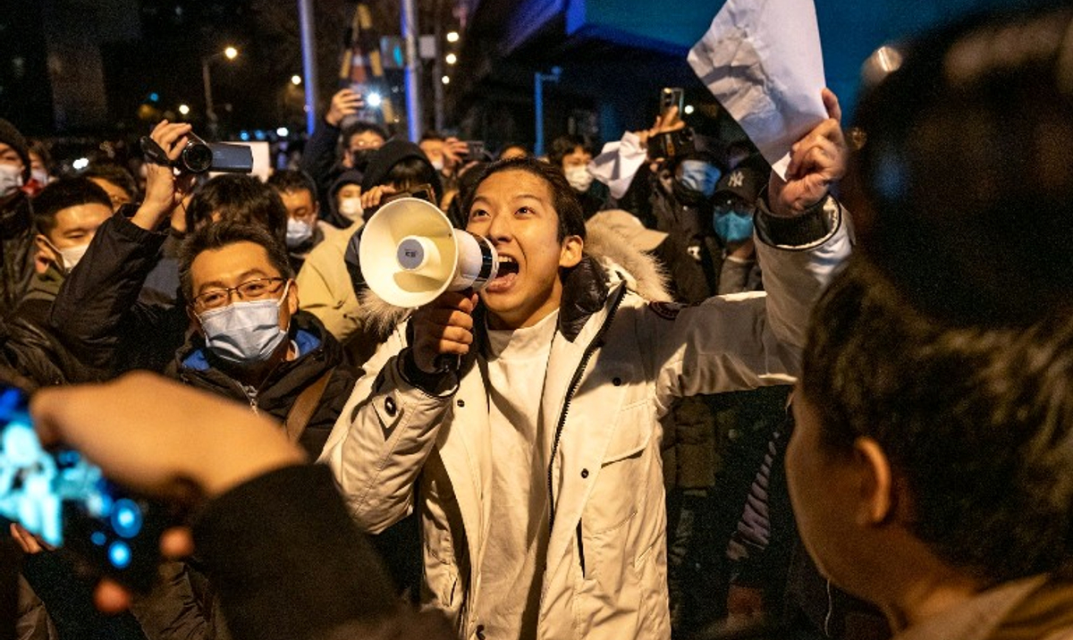 Chiny Niespodziewany Wstrząs Protesty Przeciwko Obostrzeniom I Władzom Rppl 2967