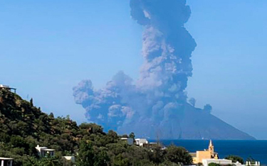 Wybuch wulkanu na włoskiej wyspie Stromboli. Rozpoczęto ewakuację