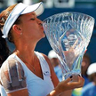 Radwańska pokonała w finale w Carlsbadzie Wierę Zwonariową 6:3,6:4 techniką, regularnością i spokoje
