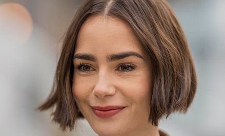 Film o kulisach „Śniadania u Tiffany’ego” to kolejny duży projekt Lily Collins jako producentki.