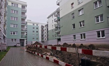Wykonawca bloku przy ul. Wańkowicza nie dostał wszystkich pieniędzy za roboty