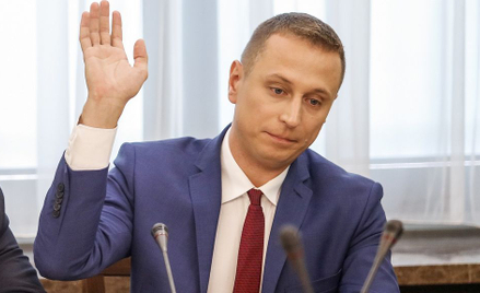 Pożar budynku, w którym mieszka poseł Brejza. Rzecznik PO: Komu się naraził?