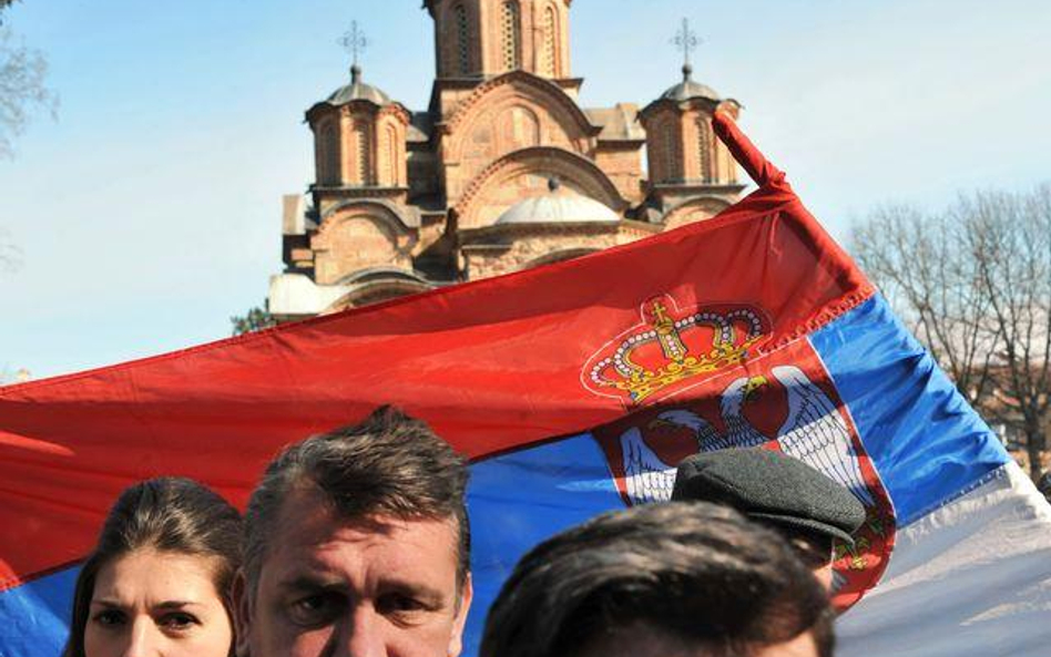 Serbowie protestują przeciwko niepodległości Kosowa