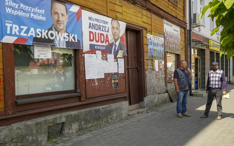 Sondaż dla "Rzeczpospolitej": Trzaskowski przed Dudą