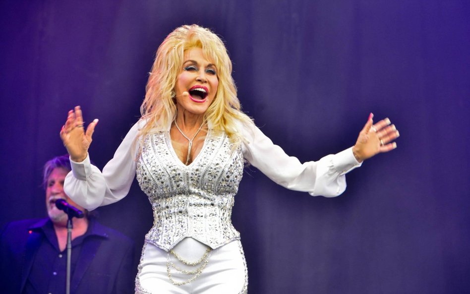 Dolly Parton stworzyła centrum biznesowe wokół swojej działalności artystycznej.