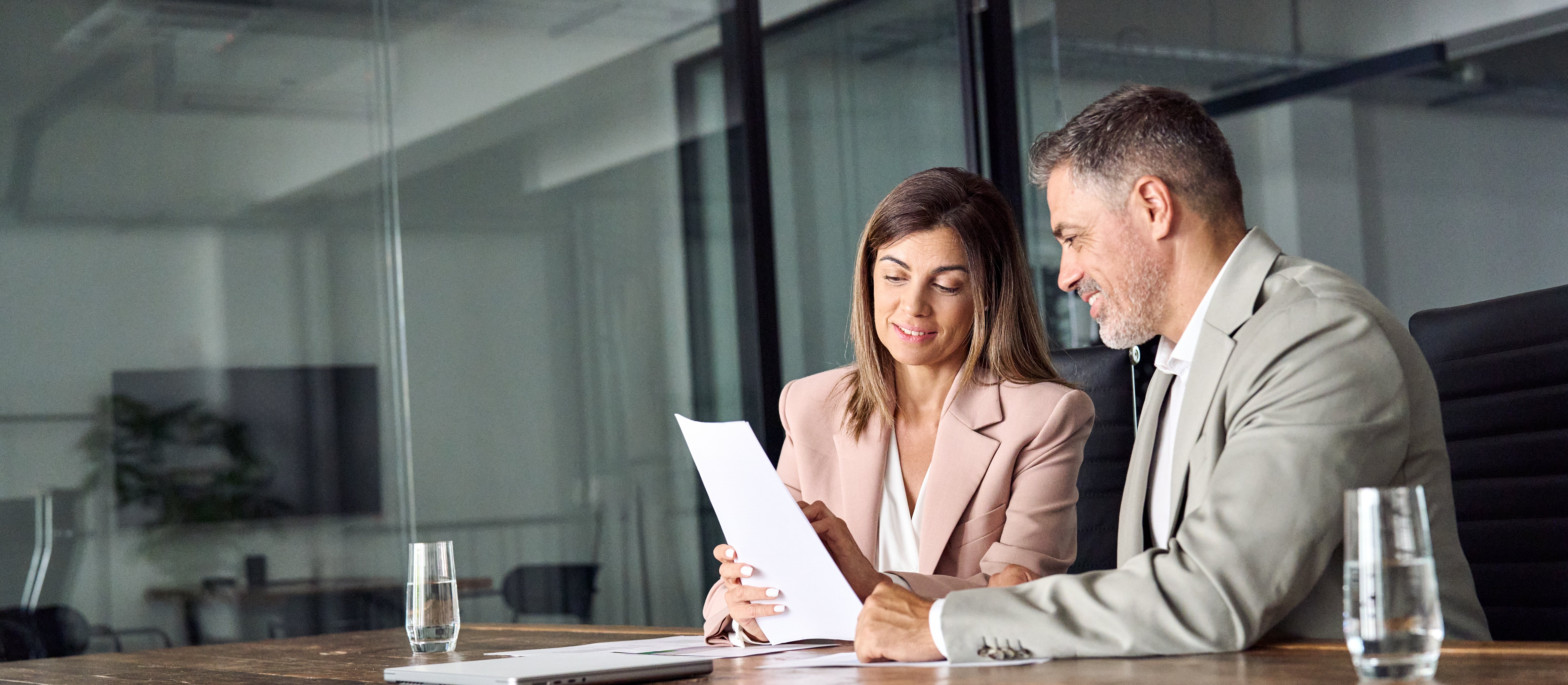 Spółdzielnia wystawi fakturę na małżonka - przedsiębiorcę