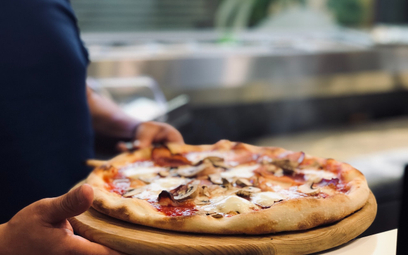 W 2022 roku pizza kupowana w sklepach zdrożała w Europie średnio o 15,9 procent.