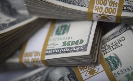 Eksperci amerykańskiego Biura Budżetowego Kongresu minimalnie podwyższyli prognozę tegorocznego defi