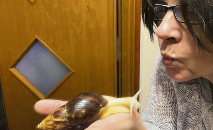 Prof. dr hab. Joanna Jurewicz – indolożka, lingwistka kognitywna, poetka i pisarka. Interesują ją sp