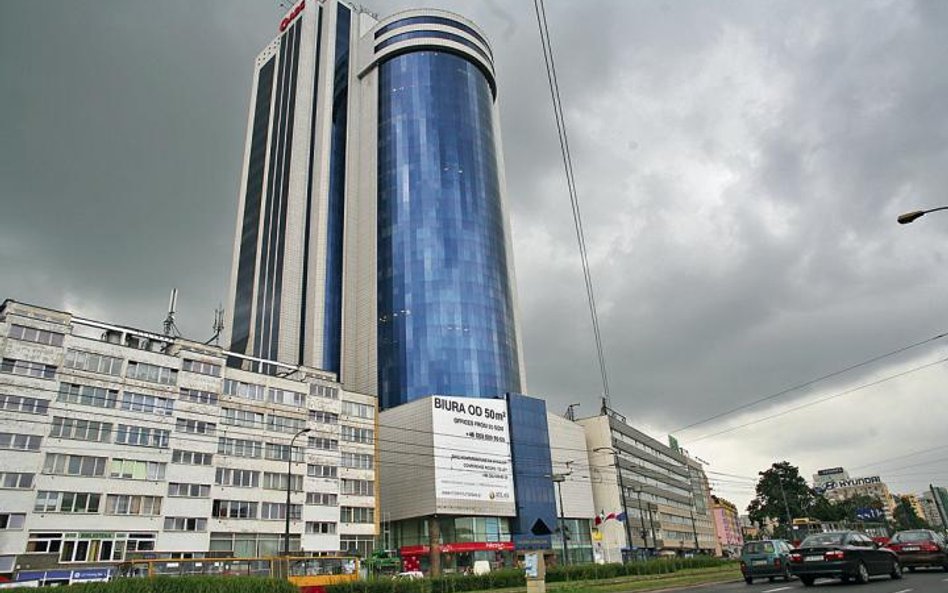 W Millennium Plaza w Warszawie można wynająć m.in. ponadtysiącmetrowe piętro. Stawka za mkw. to 18 e