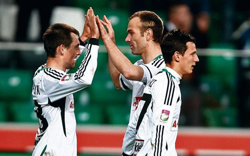 Legia się cieszy. Od lewej: Michał Kucharczyk, Danijel Ljuboja i Rafał Wolski