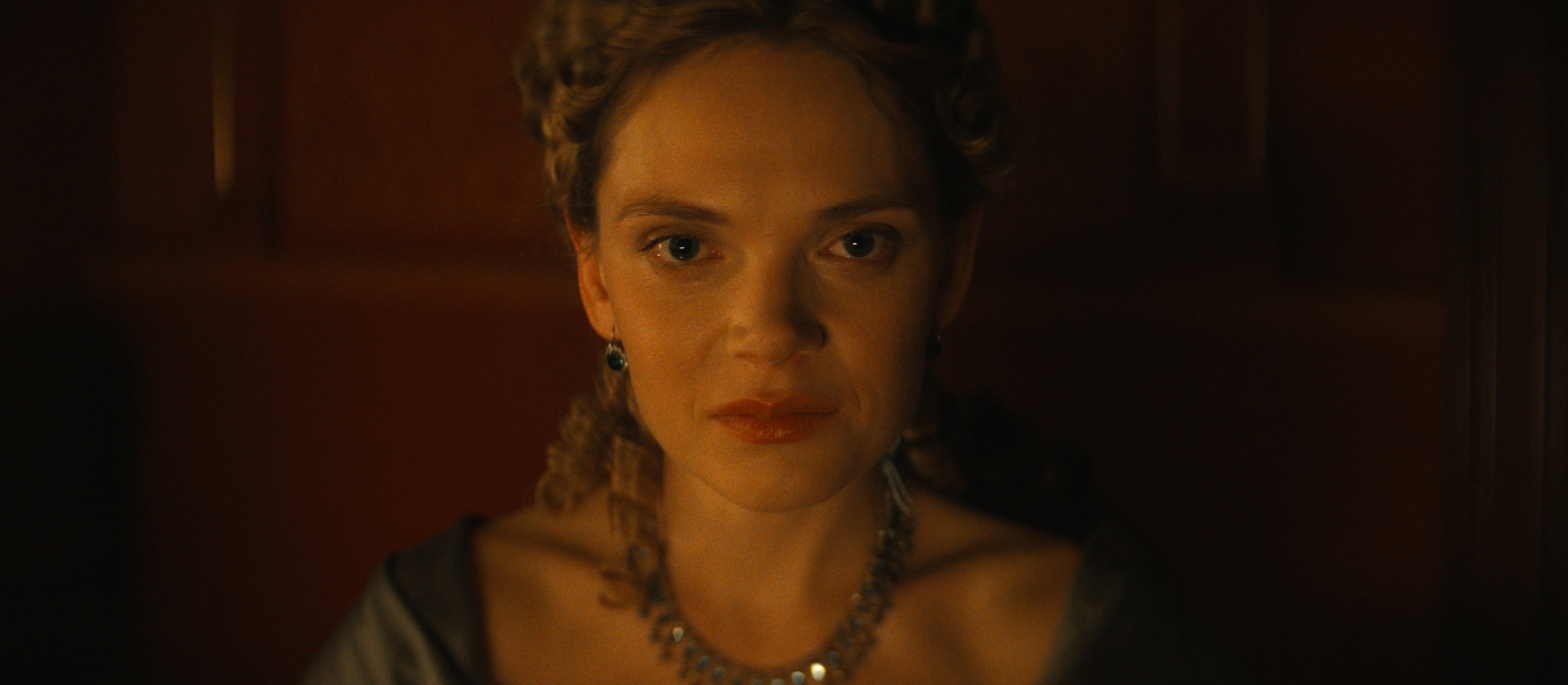 „Lalka”. Zaczęła się wojna na trailery. Jesienią film i serial