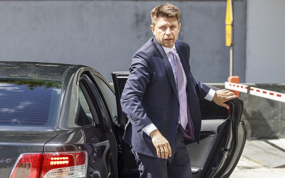 Dlaczego Petru odchodzi z polityki? Ucieka przed kłopotami