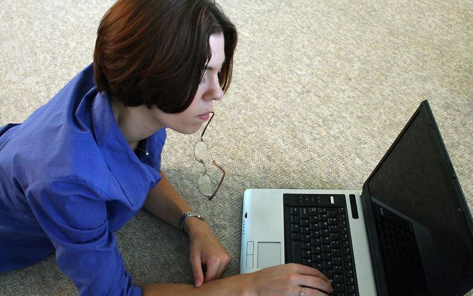 Jak powierzyć pracownikowi wykonywanie telepracy?