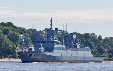 Holding stoczniowy thyssenkrupp Marine Systems przekazał Deutsche Marine fregatę Rheinland-Pfalz (F 