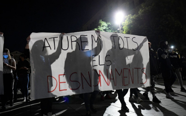 Kolejna noc antyrestrykcyjnych protestów w Hiszpanii