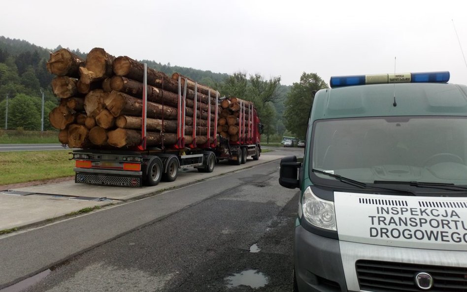 Unia ujednoliciła zasady przedłużania ważności dokumentów w transporcie drogowym