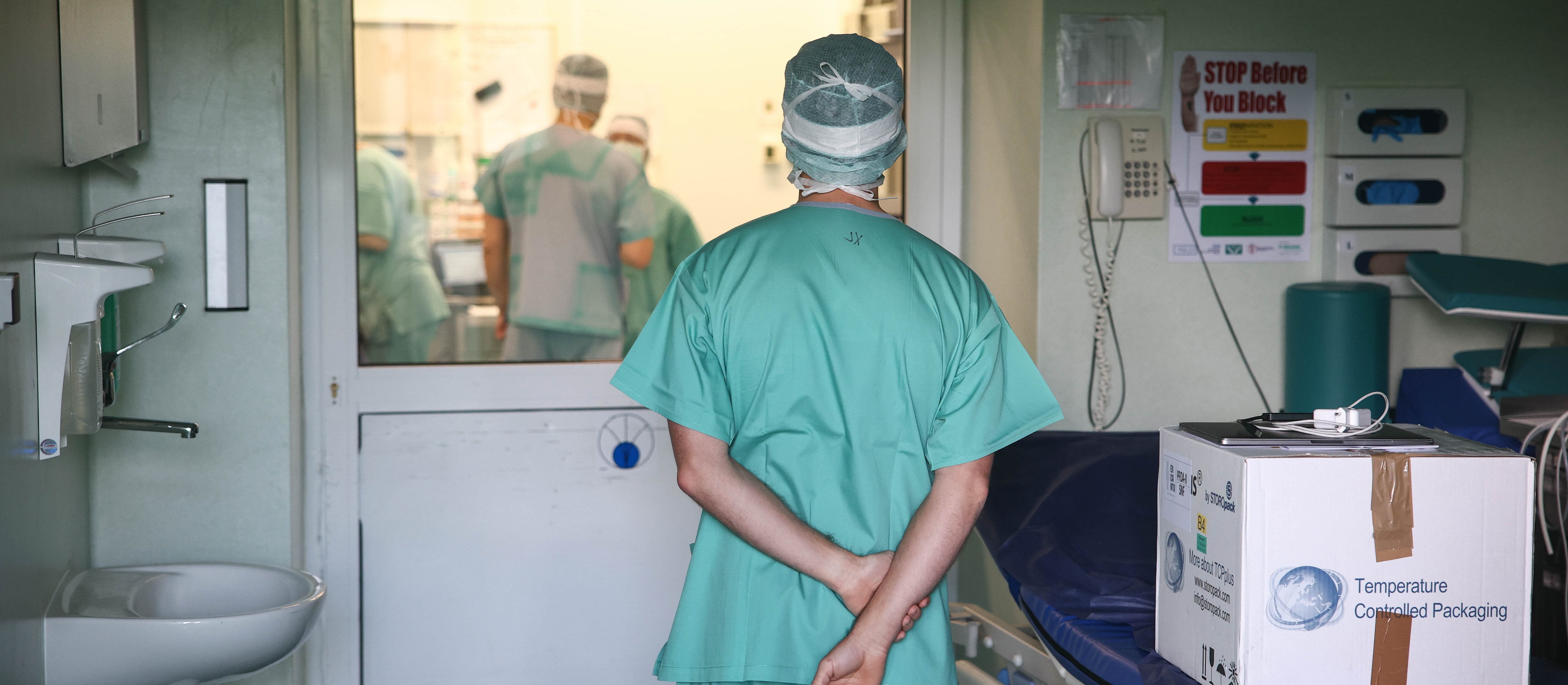 Rekordowe zarobki lekarzy. Ponad 100 tys. zł miesięcznie zarabia 625 specjalistów na kontraktach