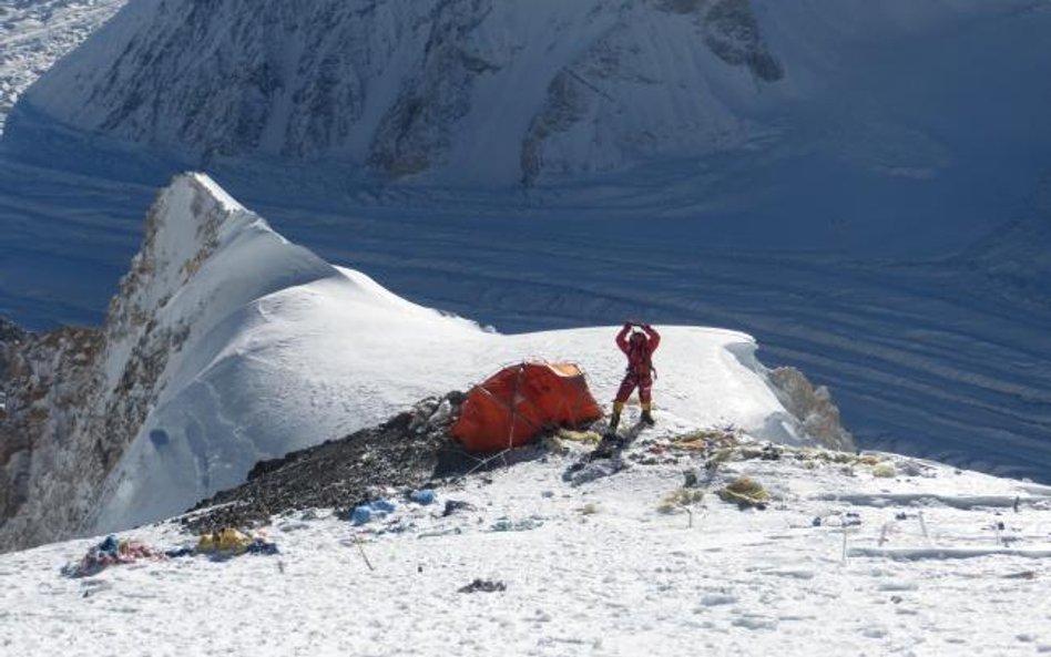 Broad Peak. Brat Berbeki zorganizuje wyprawę po ciała himalaistów