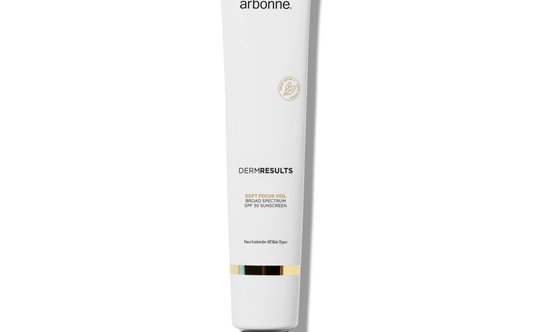Koloryzujący krem 3 w 1 z filtrem mineralnym Soft Focus Veil SPF 30 DermResults ARBONNE
