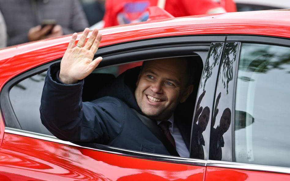 Wybory prezydenckie 2025. Popierany przez PiS Karol Nawrocki podczas spotkania wyborczego na rynku w