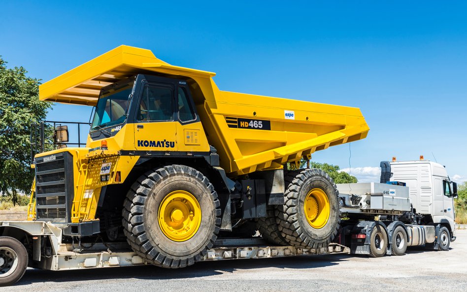 Komatsu wznowił dostawy sprzętu na Ukrainę