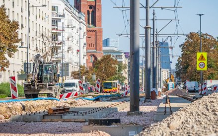 Torowisko na Grójeckiej w kierunku placu Narutowicza