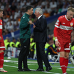 Trener Realu Madryt Carlo Ancelotti podczas meczu Ligi Mistrzów UEFA pomiędzy Realem Madryt i VfB St