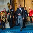 Książę William opuszcza Izbę Lordów po mowie tronowej przedstawionej przez swojego ojca, Karola, wów