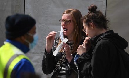 Wielka Brytania: Wykryto "niepokojący" wariant COVID-19 z Indii