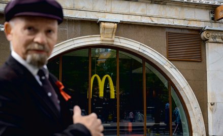 McDonald’s pozbył się wszystkich ok. 850 lokali w Rosji. Ma je przejąć sieć „Smacznie i kropka”. Pie