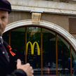 McDonald’s pozbył się wszystkich ok. 850 lokali w Rosji. Ma je przejąć sieć „Smacznie i kropka”. Pie