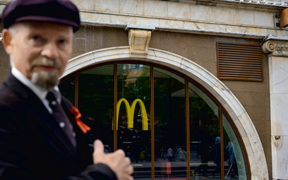 McDonald’s pozbył się wszystkich ok. 850 lokali w Rosji. Ma je przejąć sieć „Smacznie i kropka”. Pie