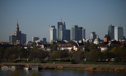 Inwestorzy nad Wisłą z zaciągniętym hamulcem