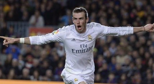 Gareth Bale (Walia). Kontuzja sprawiła, że musiał patrzeć na cierpienia kolegów na finiszu eliminacj