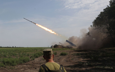 Ostrzał prowadzony przez ukraińską artylerię