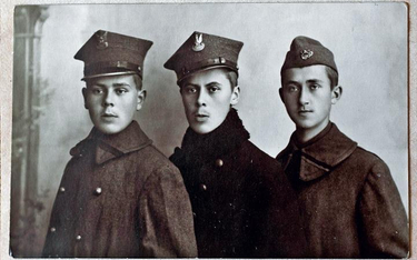Leon, Tadeusz i Ryszard Manteufflowie – ochotnicy w wojnie 1920 r. (fot. Archiwum rodzinne Anny Mant