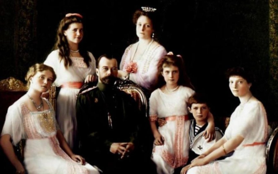 Car Rosji Mikołaj II Romanow z rodziną
