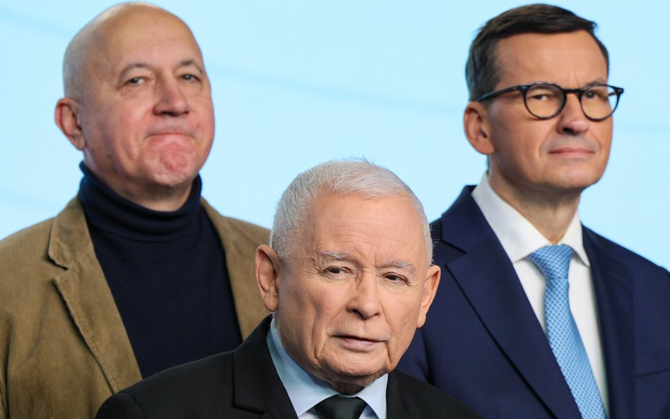 Prezes Prawa i Sprawiedliwości Jarosław Kaczyński, poseł PiS Mateusz Morawiecki i europoseł PiS Joac