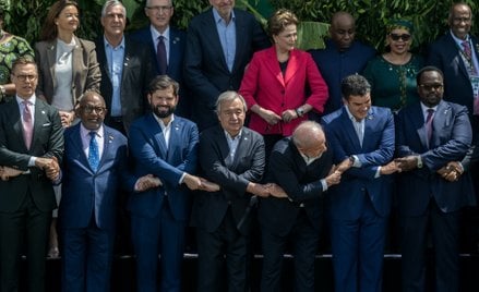 Spotkanie głów państw podczas otwarcia COP30 w Brazylii.