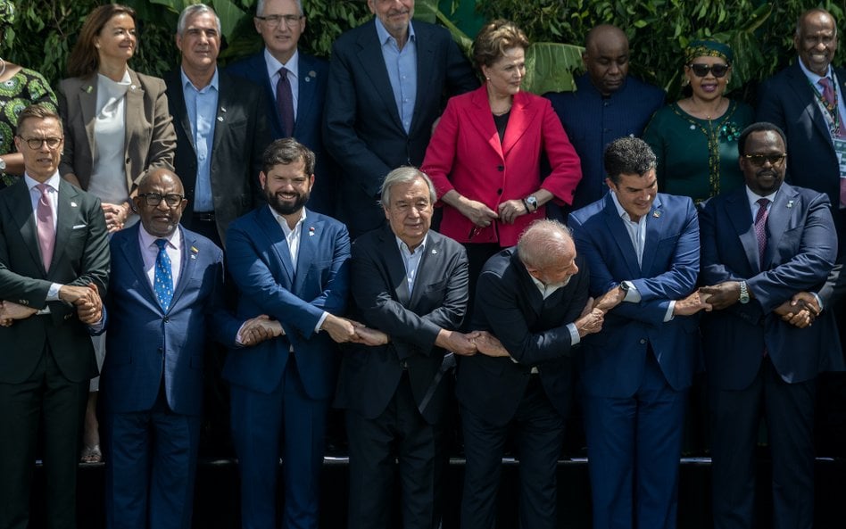 Spotkanie głów państw podczas otwarcia COP30 w Brazylii.